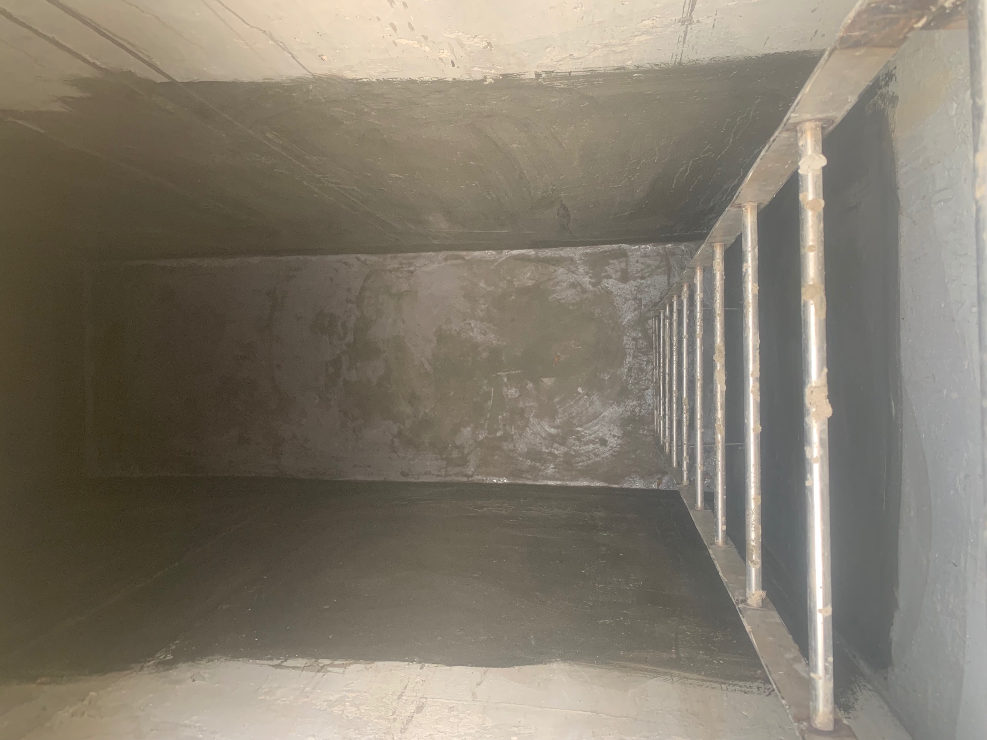 Interior water tank tanking and waterproof lining